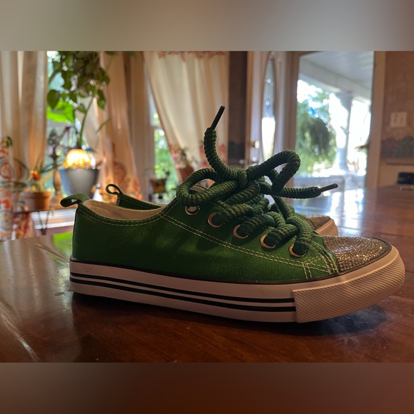 NEW Chosen steps green sparkly toes - Picture 2 of 8